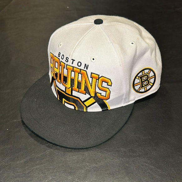 Boston Bruins 47 brand SnapBack hat - Picture 1 of 5